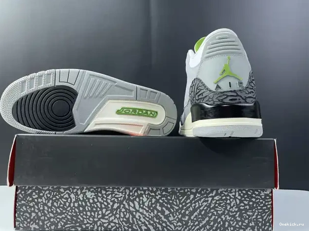 One Kick 136064-006 Chlorophyll 3 Jordan Air Retro 0614